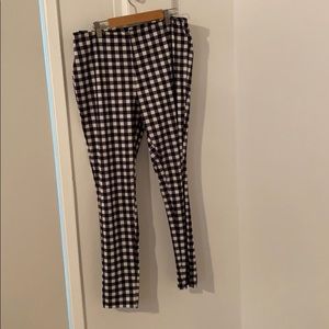 Plus Size High Waisted Checkered Leggings